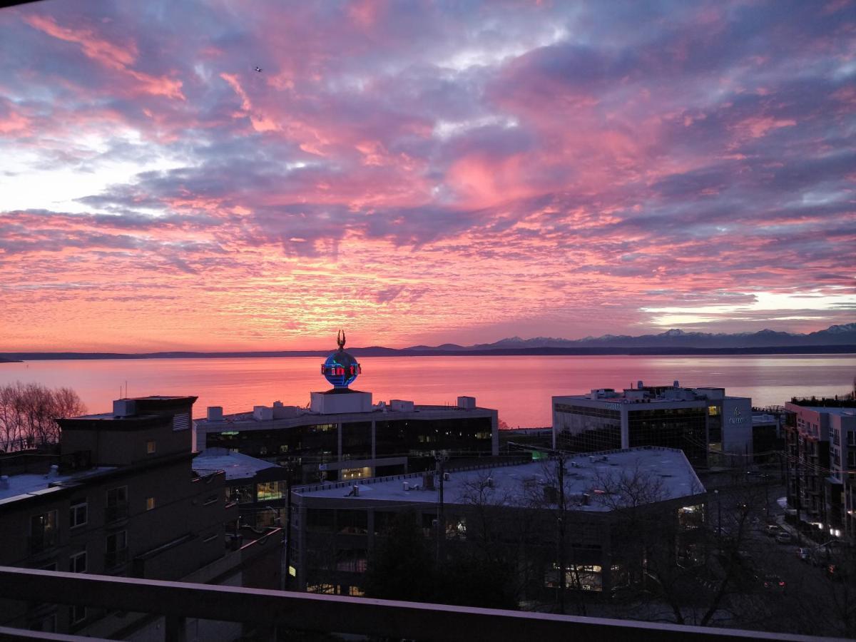 Top Floor Water View Oasis Near Space Needle & Cruise Seattle Bagian luar foto