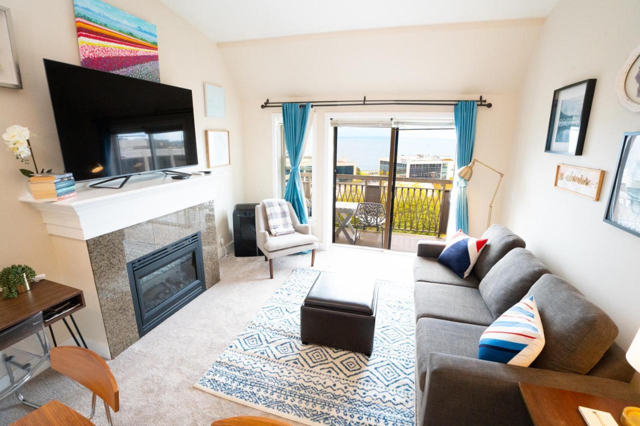 Top Floor Water View Oasis Near Space Needle & Cruise Seattle Bagian luar foto